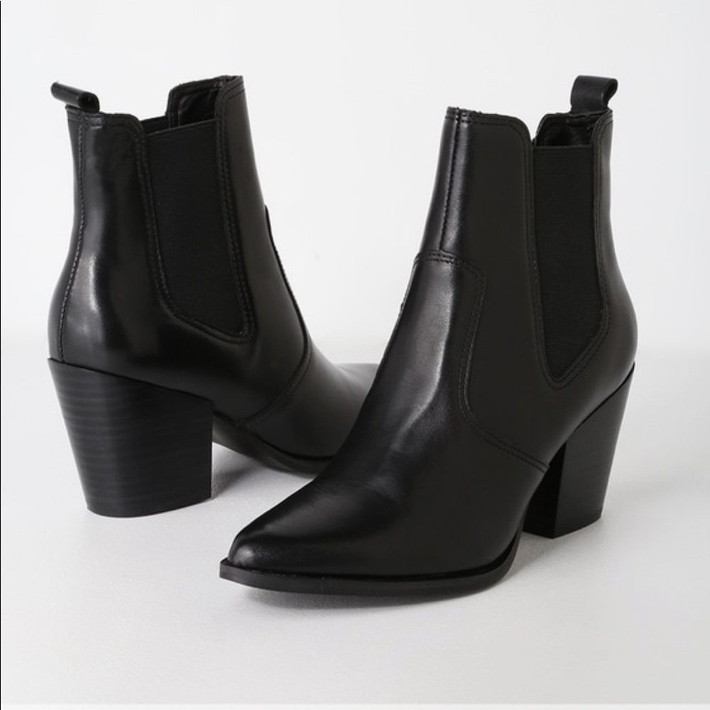 Steve Madden | Black Leather Patricia Bootie | 9